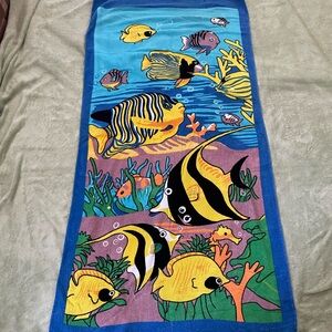 Colorful Vibrant Fish Underwater Design Beach Towel,‎ Size 28”x57”